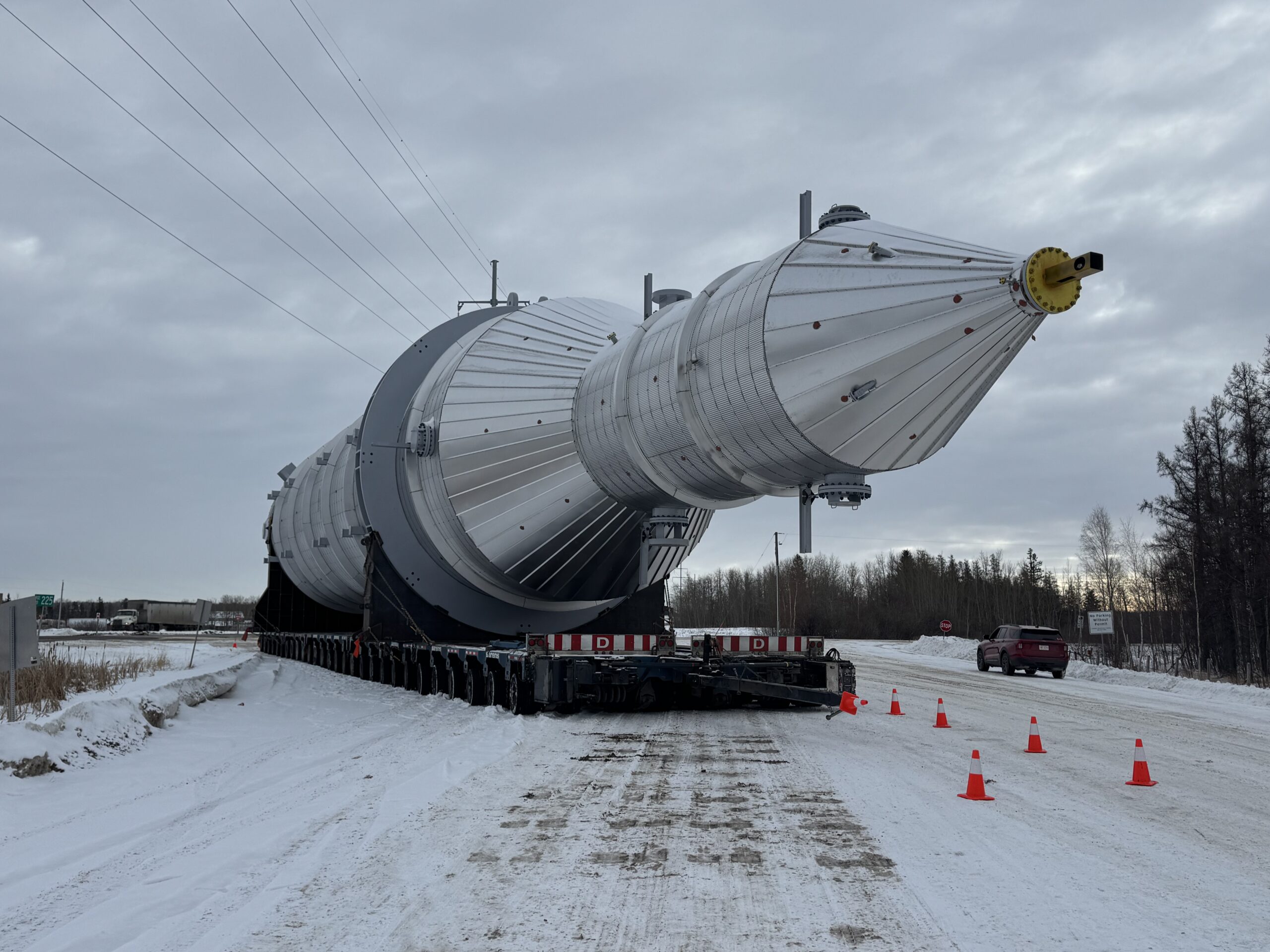 A large process vessel fabricated in Edmonton as part of Dow’s Fort Saskatchewan Path2Zero expansion project. The vessel will be part of one of the future polyethylene plants and when installed will be 120 meters above ground level.